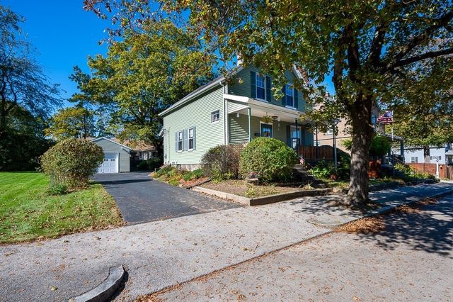 22 Anderson Ave, Worcester, MA 01604