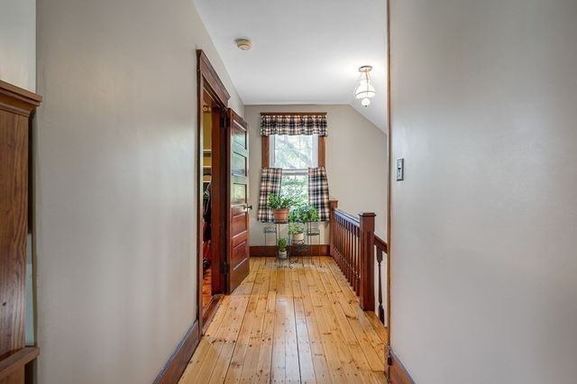 22 Anderson Ave, Worcester, MA 01604