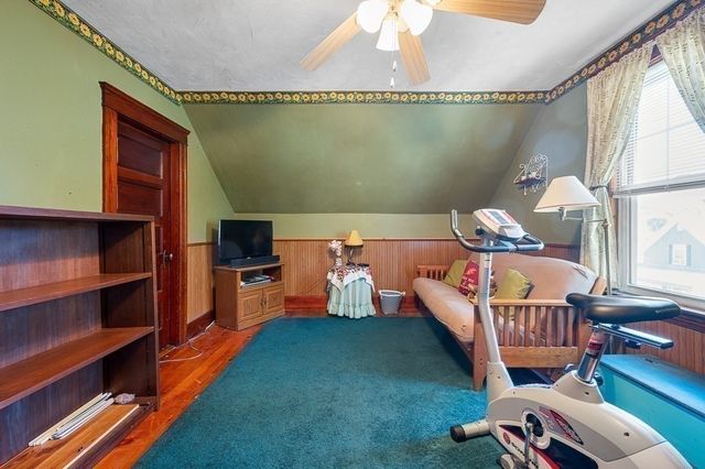 22 Anderson Ave, Worcester, MA 01604