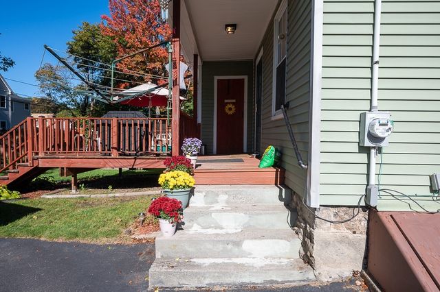 22 Anderson Ave, Worcester, MA 01604