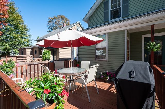 22 Anderson Ave, Worcester, MA 01604