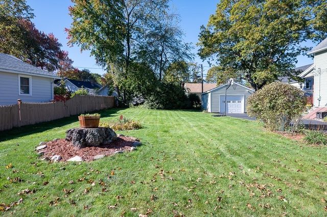 22 Anderson Ave, Worcester, MA 01604