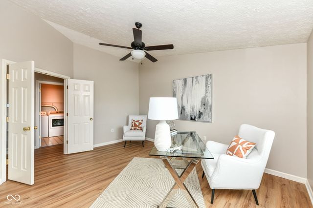 211 Faulkner Court 207, Carmel, IN 46032