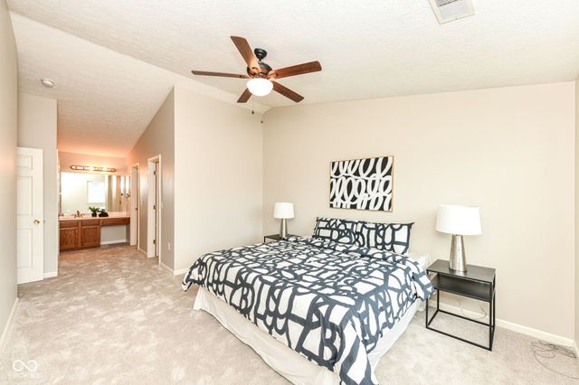 211 Faulkner Court 207, Carmel, IN 46032