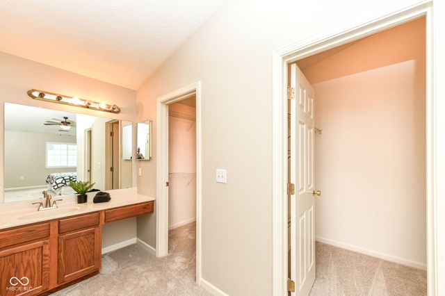 211 Faulkner Court 207, Carmel, IN 46032