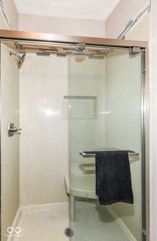 211 Faulkner Court 207, Carmel, IN 46032
