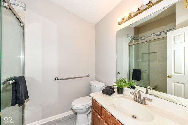 211 Faulkner Court 207, Carmel, IN 46032