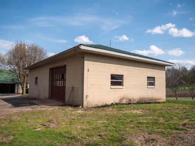 105 Belfast Pike, Hillsboro, OH 45133