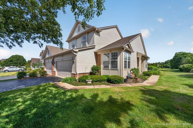 4001 Whitehall Lane, Algonquin, IL 60102