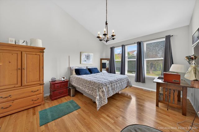 4001 Whitehall Lane, Algonquin, IL 60102