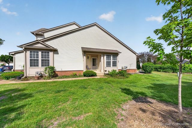 4001 Whitehall Lane, Algonquin, IL 60102