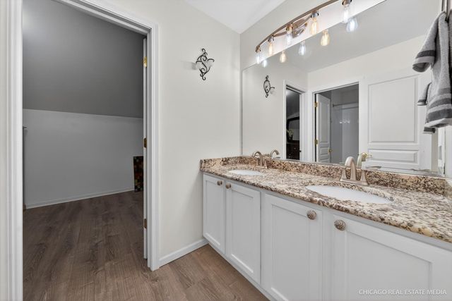 4001 Whitehall Lane, Algonquin, IL 60102