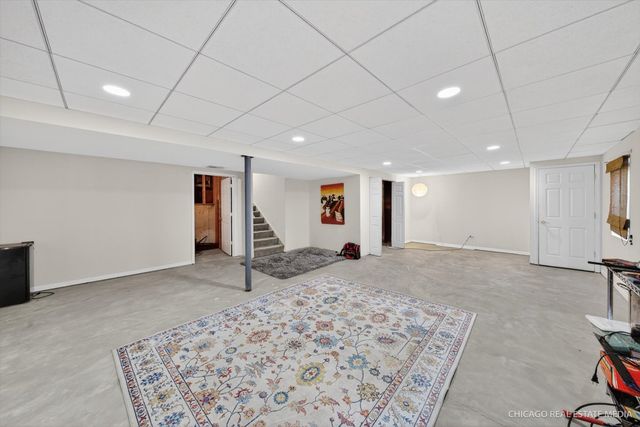 4001 Whitehall Lane, Algonquin, IL 60102