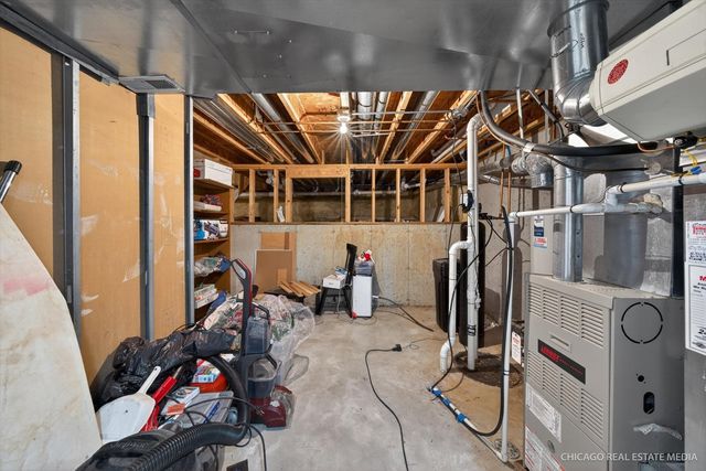 4001 Whitehall Lane, Algonquin, IL 60102