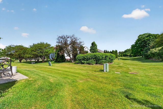 4001 Whitehall Lane, Algonquin, IL 60102