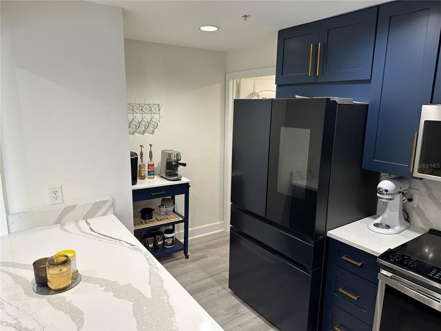 808 3RD AVENUE W 701, Bradenton, FL 34205