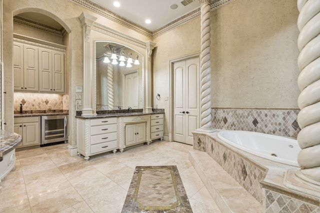 6900 King Charles Court, Colleyville, TX 76034
