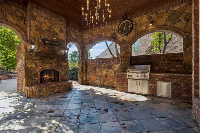 6900 King Charles Court, Colleyville, TX 76034