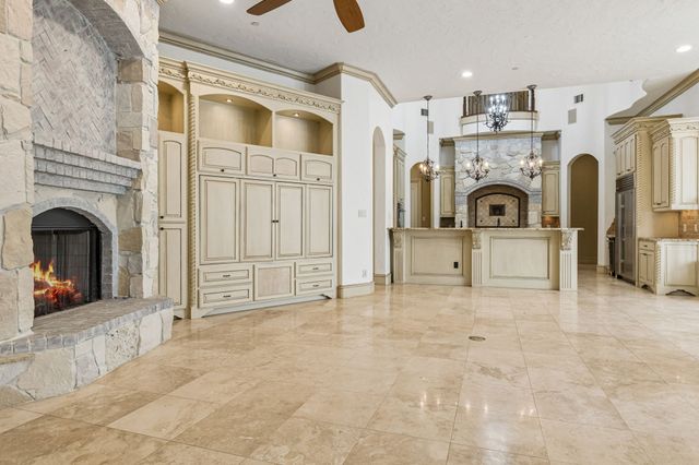 6900 King Charles Court, Colleyville, TX 76034