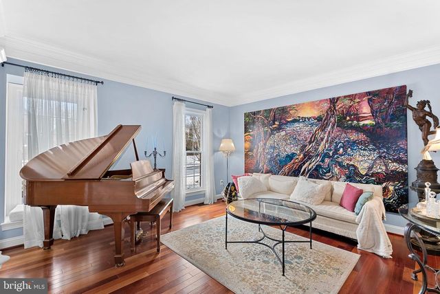 43312 CRYSTAL LAKE ST, Leesburg, VA 20176