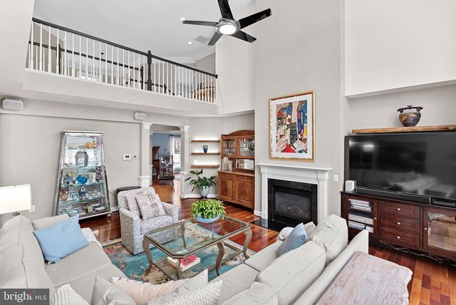 43312 CRYSTAL LAKE ST, Leesburg, VA 20176