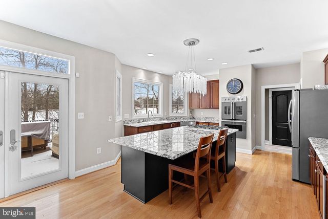 43312 CRYSTAL LAKE ST, Leesburg, VA 20176