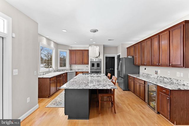 43312 CRYSTAL LAKE ST, Leesburg, VA 20176