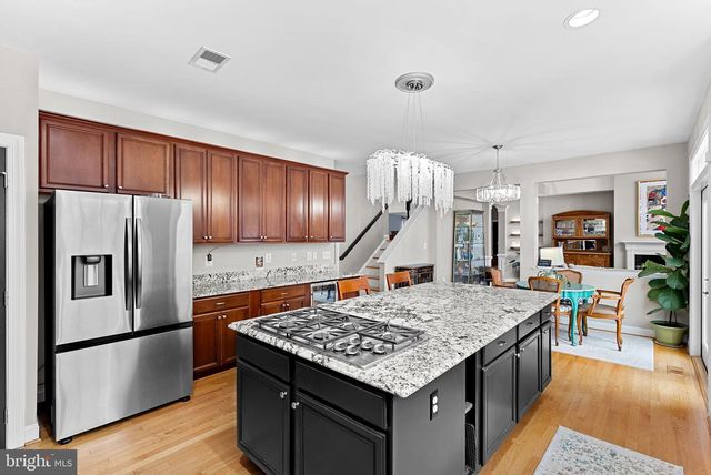 43312 CRYSTAL LAKE ST, Leesburg, VA 20176