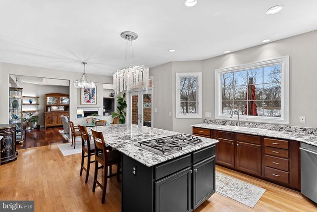 43312 CRYSTAL LAKE ST, Leesburg, VA 20176