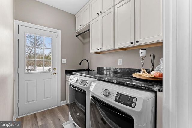 43312 CRYSTAL LAKE ST, Leesburg, VA 20176