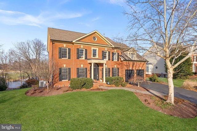 43312 CRYSTAL LAKE ST, Leesburg, VA 20176