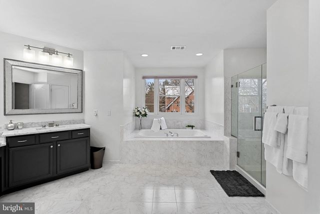 43312 CRYSTAL LAKE ST, Leesburg, VA 20176