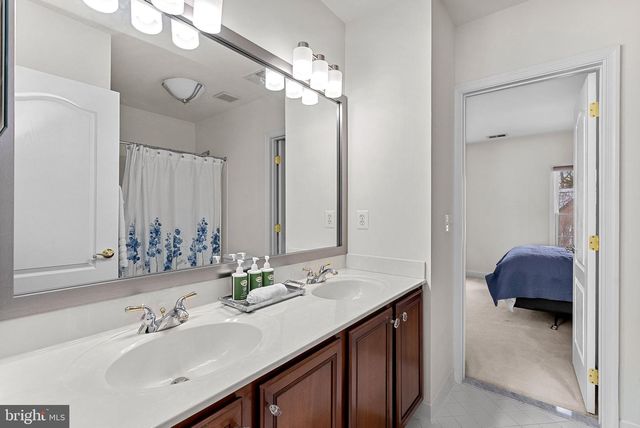 43312 CRYSTAL LAKE ST, Leesburg, VA 20176