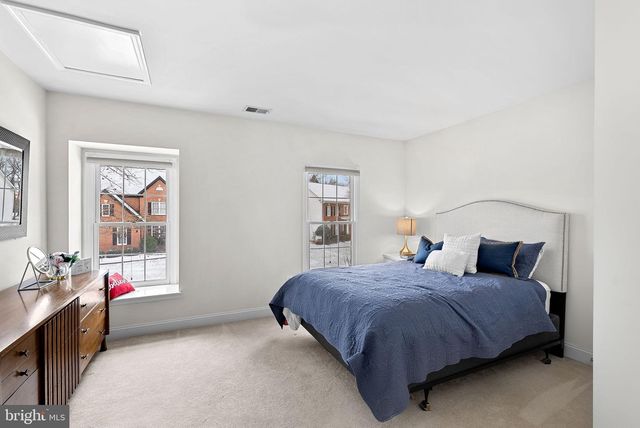 43312 CRYSTAL LAKE ST, Leesburg, VA 20176