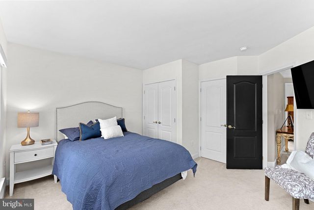 43312 CRYSTAL LAKE ST, Leesburg, VA 20176