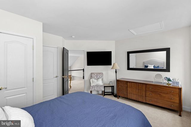 43312 CRYSTAL LAKE ST, Leesburg, VA 20176