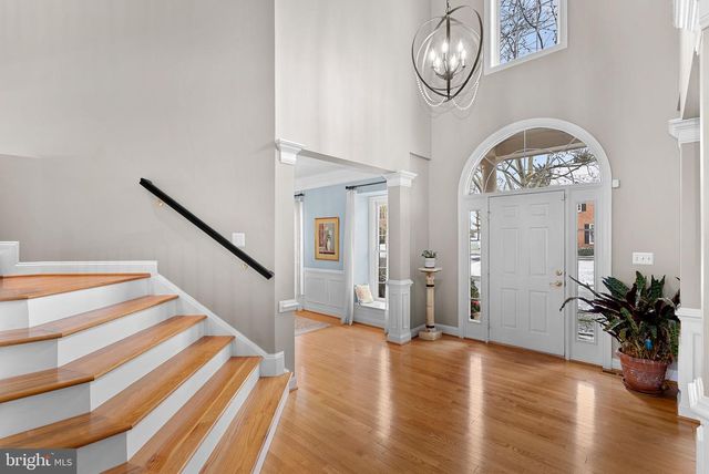 43312 CRYSTAL LAKE ST, Leesburg, VA 20176