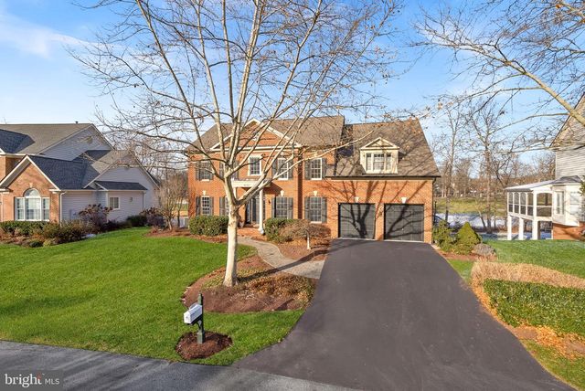 43312 CRYSTAL LAKE ST, Leesburg, VA 20176