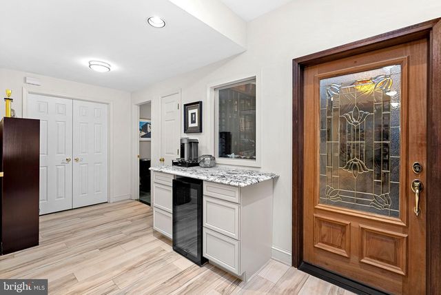 43312 CRYSTAL LAKE ST, Leesburg, VA 20176