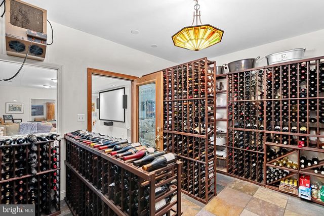 43312 CRYSTAL LAKE ST, Leesburg, VA 20176