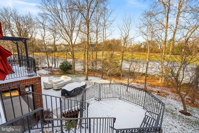 43312 CRYSTAL LAKE ST, Leesburg, VA 20176