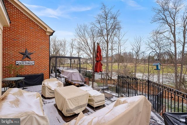 43312 CRYSTAL LAKE ST, Leesburg, VA 20176