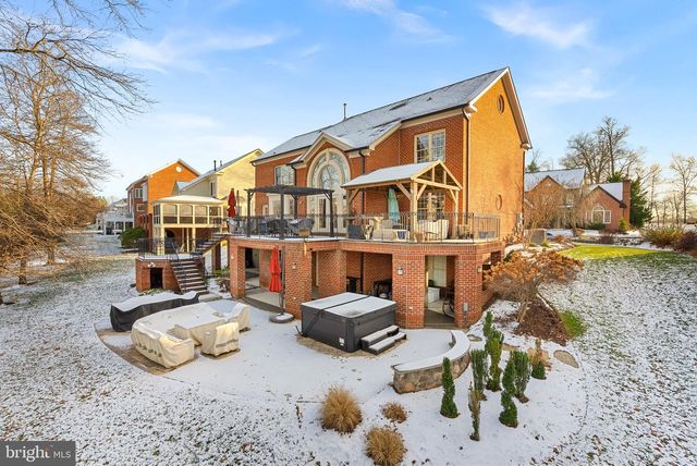 43312 CRYSTAL LAKE ST, Leesburg, VA 20176