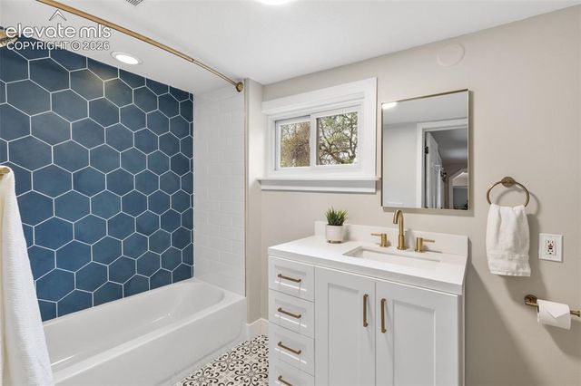 1803 W Pikes Peak Avenue, Colorado Springs, CO 80904