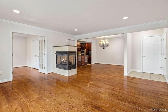 1113 N Old Woodward Ave Unit 37, Birmingham, MI 48009