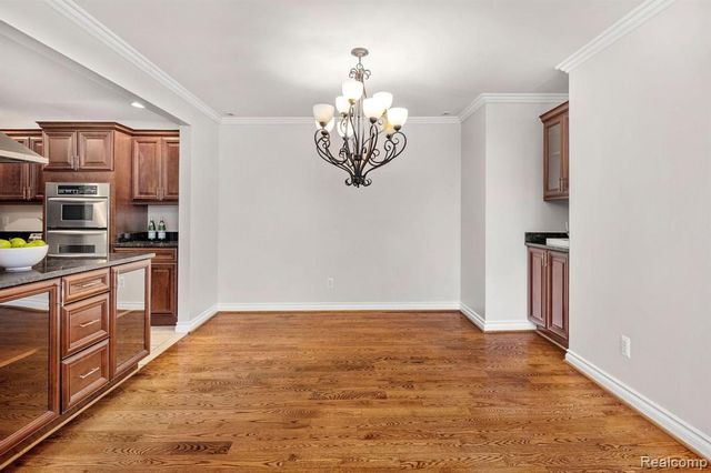 1113 N Old Woodward Ave Unit 37, Birmingham, MI 48009