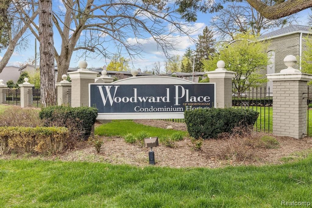 1113 N Old Woodward Ave Unit 37, Birmingham, MI 48009