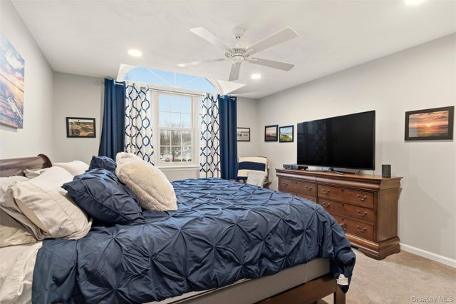 11 Indian Trace, Kings Park, NY 11754