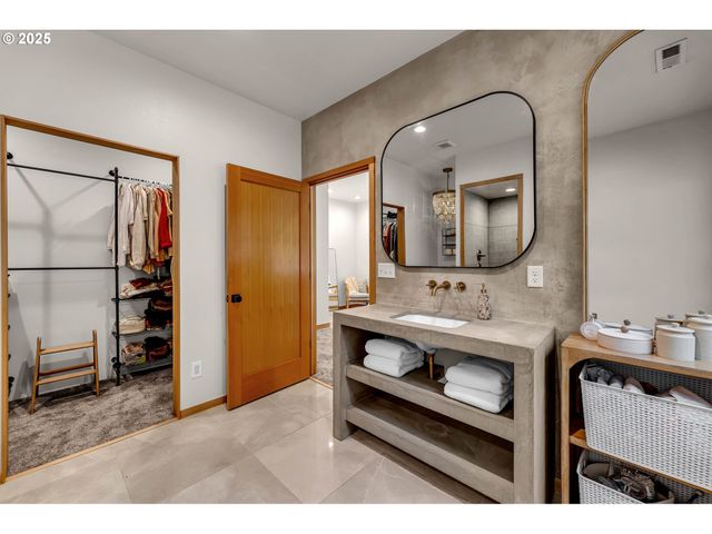 14327 Ne 359TH St, La Center, WA 98629