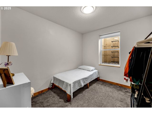 14327 Ne 359TH St, La Center, WA 98629